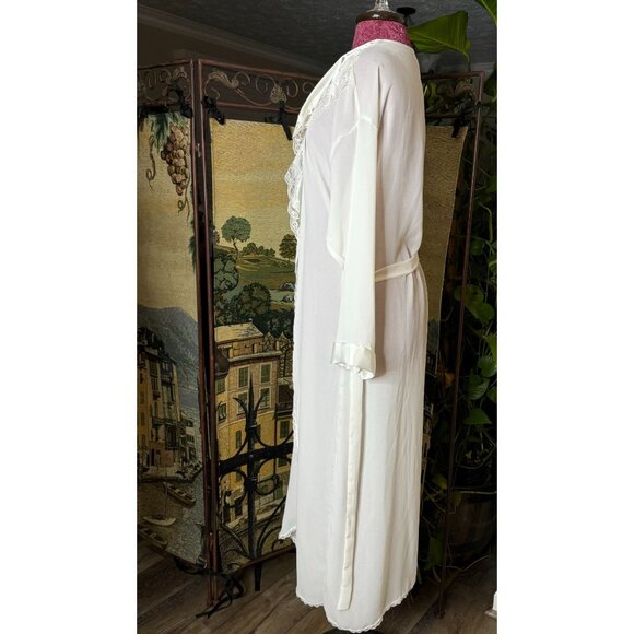 Vintage Sheer White Lace Trimmed Robe With Belt - Picture 9 of 10